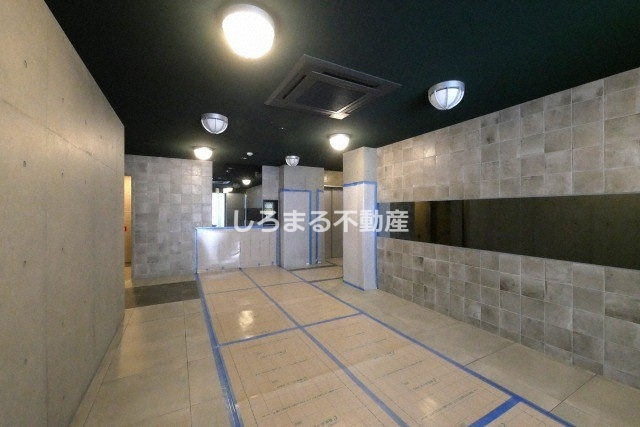 WORVE大阪本町のロビー