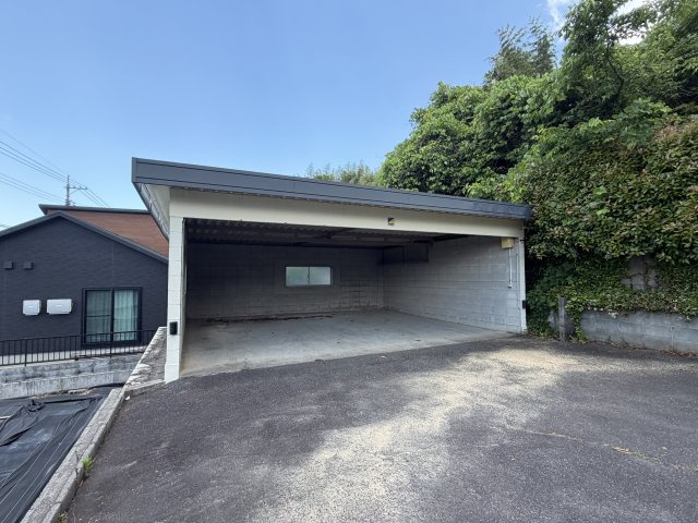 西高泊売家の駐車場