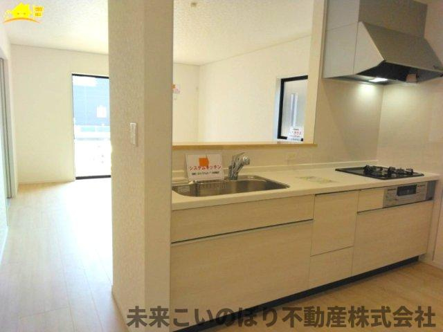 【キッチン】 | Cradle garden加須市南町第3　3号棟 | 対面キッチンならつくりたてのお料理をすぐに食卓へ♪配膳しながら調理ができるので調理スペースを広く使用でき、作業効率も上がります♪