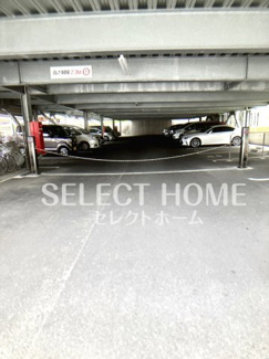 【駐車場】