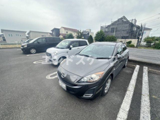 シャルマンヒルズの駐車場|高崎、前橋のお部屋探しはエンドスケープまで！お客様の理想お聞かせ下さい♪