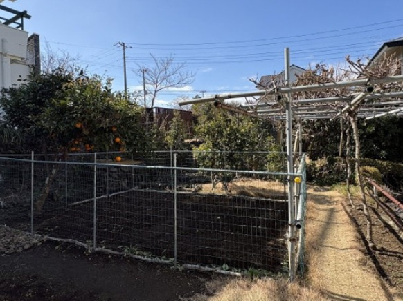 城ヶ崎海岸　家庭菜園ができるお庭と温泉付きの4SLDK＋2Sの庭