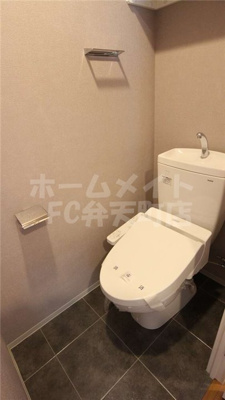 【トイレ】 | ファーストレジデンス大阪ベイサイド | 落ち着いた色調のトイレです