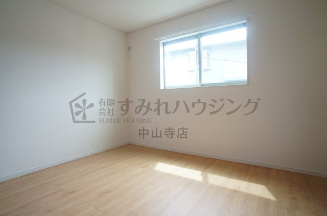 レミエ宝塚の洋室