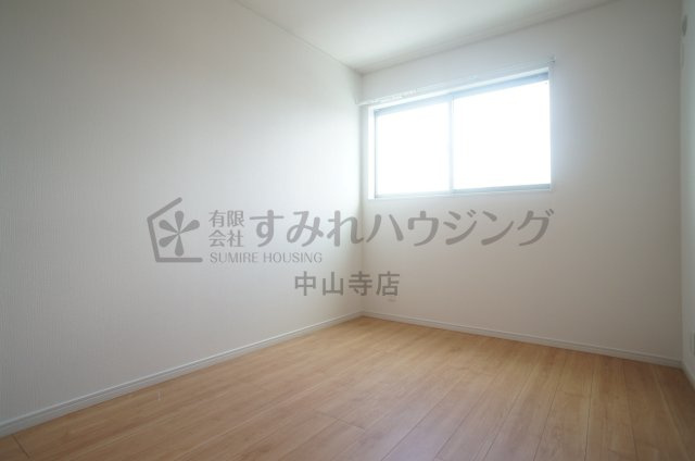 レミエ宝塚の洋室