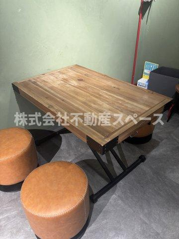 大阪市北区中崎１丁目の店舗事務所の内装