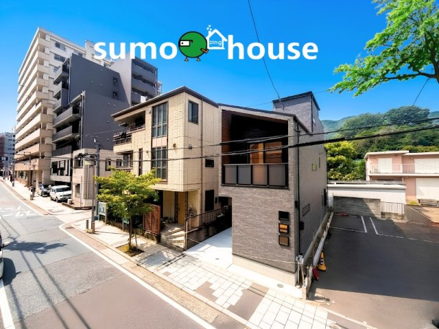 創作住宅　青木町の前面道路含む現地写真|前面道路含む現地写真です