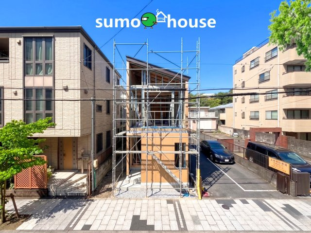 創作住宅　青木町の前面道路含む現地写真|前面道路含む現地写真です