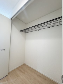 【洋室】 | CRADLE GARDEN古河市諸川第9　2 | 全室収納で室内をすっきりキレイに保てます☆