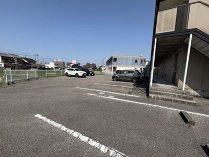 コーポラス　ダイクヤの駐車場
