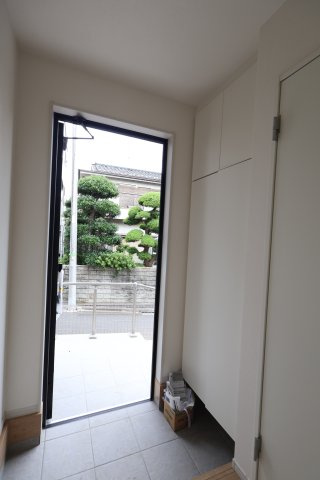 《仲介手数料無料》富士見市関沢２丁目14-33新築一戸建てKEIAI GRACEの玄関