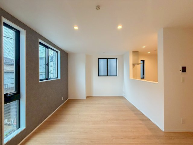 御所山町062の居間・リビング|ゆったりとした居間です