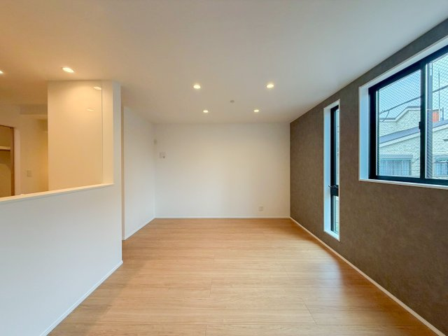 御所山町062の居間・リビング|ゆったり過ごせる居間です