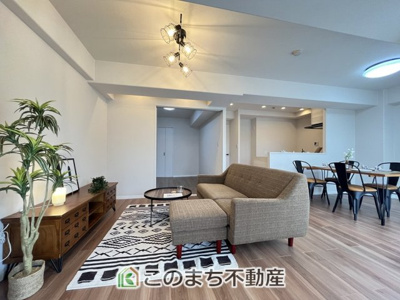 【居間・リビング】 | プレシーン野木ハイライズ | リフォームで素敵な空間に生まれ変わりました☆