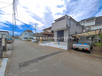 【前面道路含む現地写真】 | 東大和市仲原4丁目　新築戸建　【全1棟】