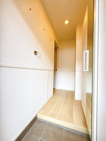 【玄関】 | ハイグレイス５番館 | ※同物件、同タイプ、間取り反転のお部屋です