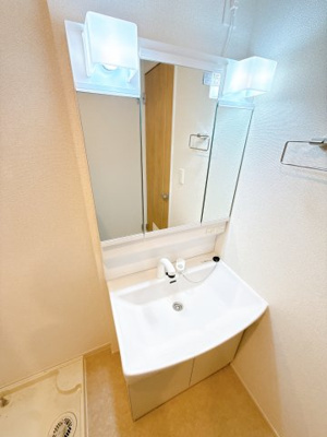 【独立洗面台】 | ハイグレイス５番館 | ※同物件、同タイプ、間取り反転のお部屋です