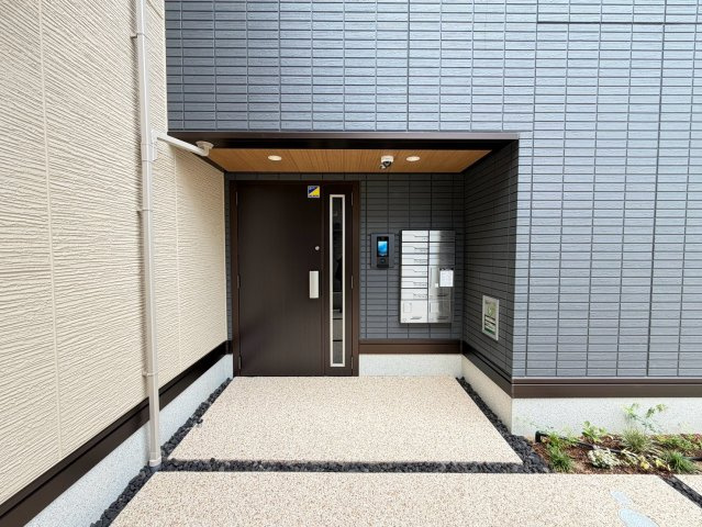 D-ROOM中小阪のエントランス