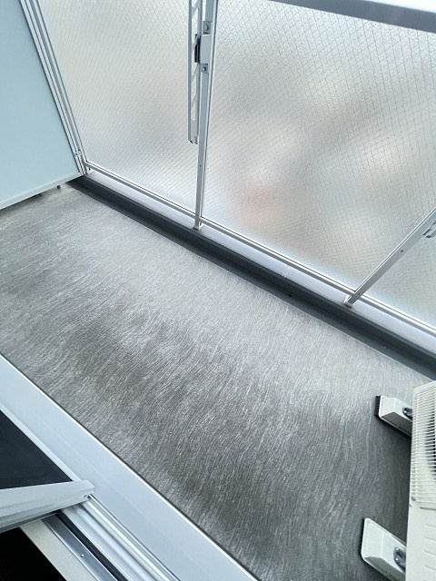 アール大阪リュクスのバルコニー