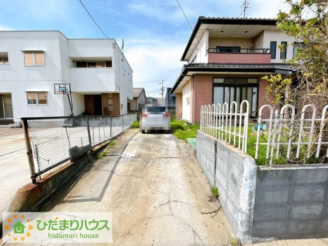 いわき市小名浜字吹松　中古戸建の駐車場