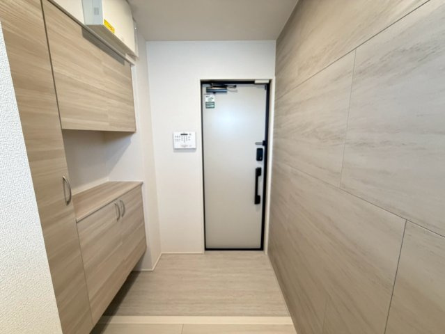 D-ROOM中小阪の玄関