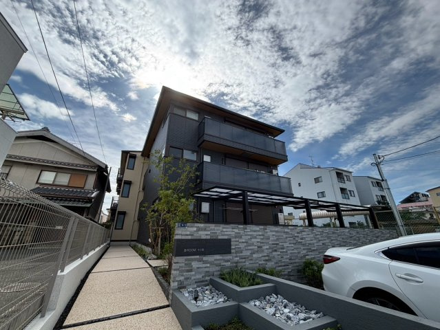 D-ROOM中小阪