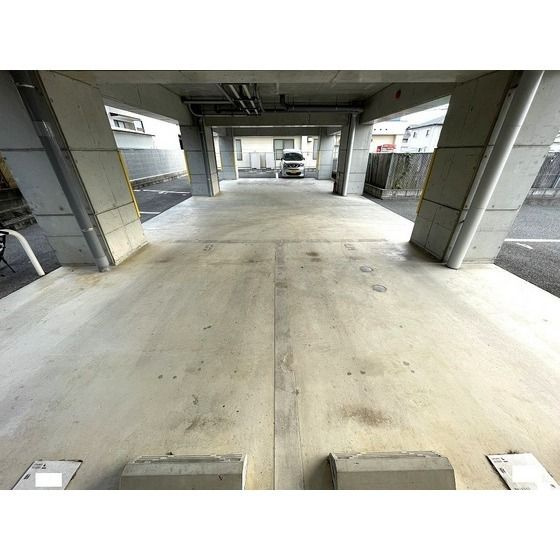 OVEST平成の駐車場
