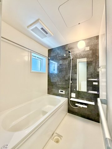 泉南市男里７丁目　新築戸建の浴室