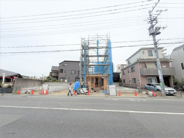 【仲介手数料４０％ＯＦＦ！】■二子玉川駅１４分■バス停「吉沢」１分■高級デザインハウスの画像