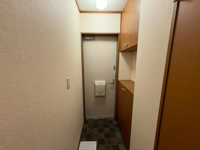 リヴィエール菱南の玄関