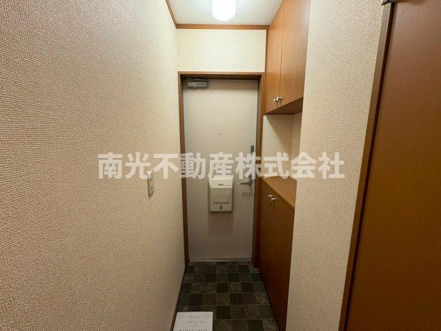 リヴィエール菱南の玄関
