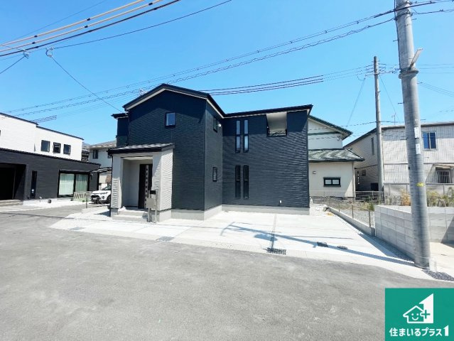 高砂市阿弥陀町北池　第2期　新築一戸建ての外観|周辺は落ち着いた街並みの住宅地！子育てがしやすい住環境です！まだ未完成ですが、現地でしかわからない事もございます。是非一度ご覧ください。