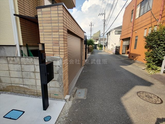 【前面道路含む現地写真】の画像