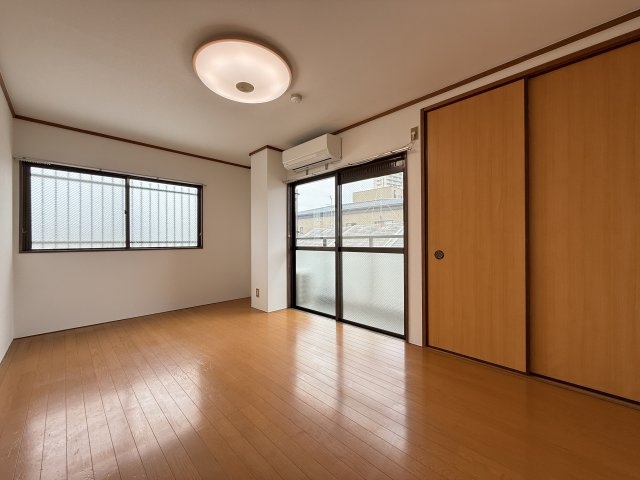ロイヤルハイツ山之内の寝室