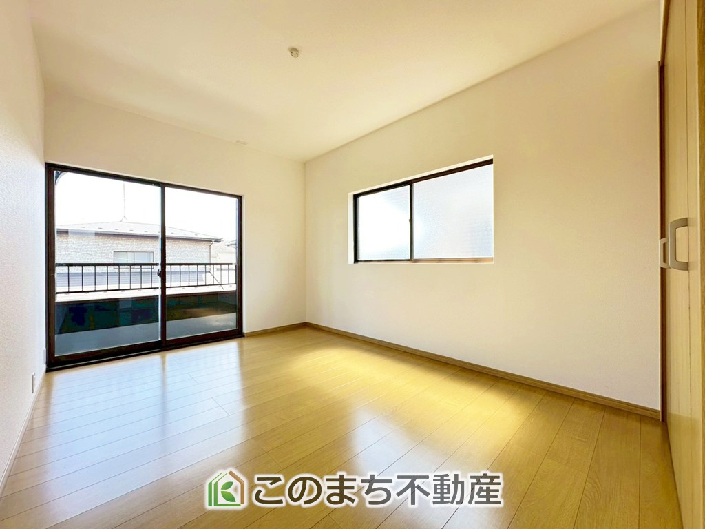 宇都宮市針ヶ谷1期中古戸建の洋室|南向きで陽当たりの良い洋室♪風通しもよく快適です☆
