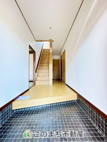宇都宮市針ヶ谷1期中古戸建の玄関|広々とした玄関スペース♪

