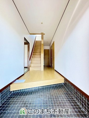 【玄関】 | 宇都宮市針ヶ谷1期中古戸建 | 広々とした玄関スペース♪
