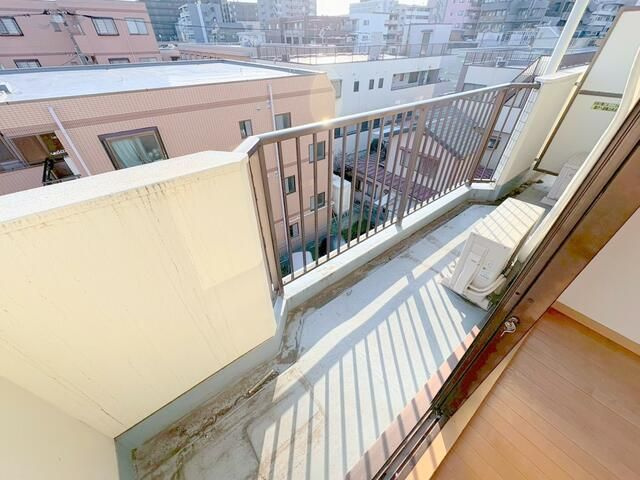 【バルコニー】