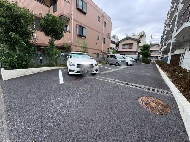 【駐車場】