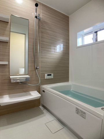 千曲市新田　中古住宅の浴室