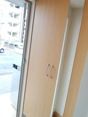【玄関】 | リーヴズコート