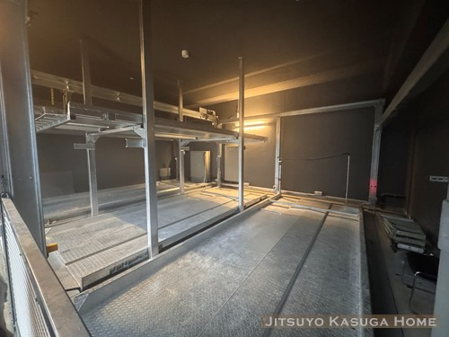 【駐車場】