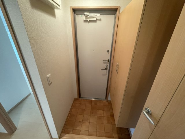 クレスト西宮東の玄関