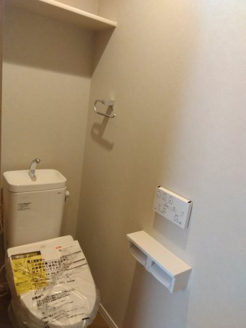 八戸市江陽１丁目のトイレ|１F：ウォシュレットトイレ