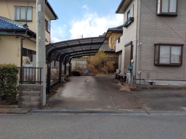 宇都宮市下田原町　戸建ての駐車場