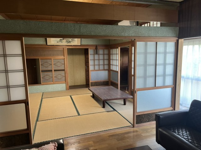 西条市北条中古住宅【650】土地298.93坪　建物不明の和室