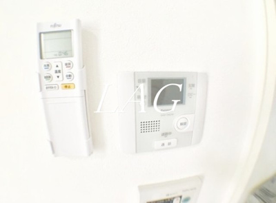 【設備】 | アジュール目黒 | モニター付きインターホンです。