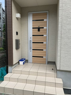 【玄関】 | 折戸町2-1-2戸建賃貸
