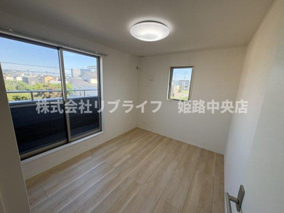 【洋室】 | 岡田戸建て