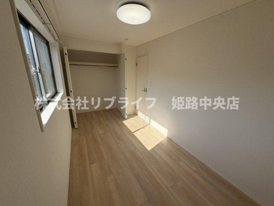 【洋室】 | 岡田戸建て